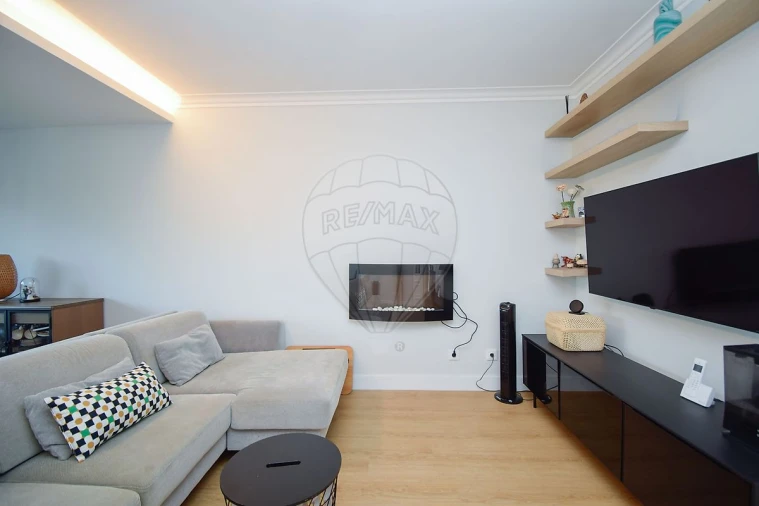 Apartamento T3 para Venda em São Domingos de Rana Foto 22