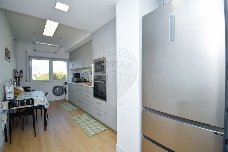 Apartamento T3 para Venda em São Domingos de Rana Foto 14