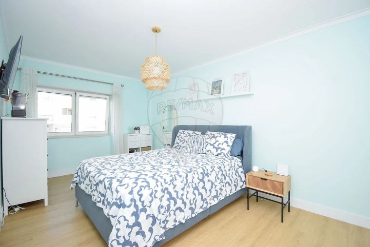 Apartamento T3 para Venda em São Domingos de Rana Foto 5