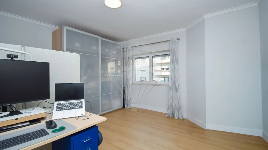 Apartamento T3 para Venda em São Domingos de Rana