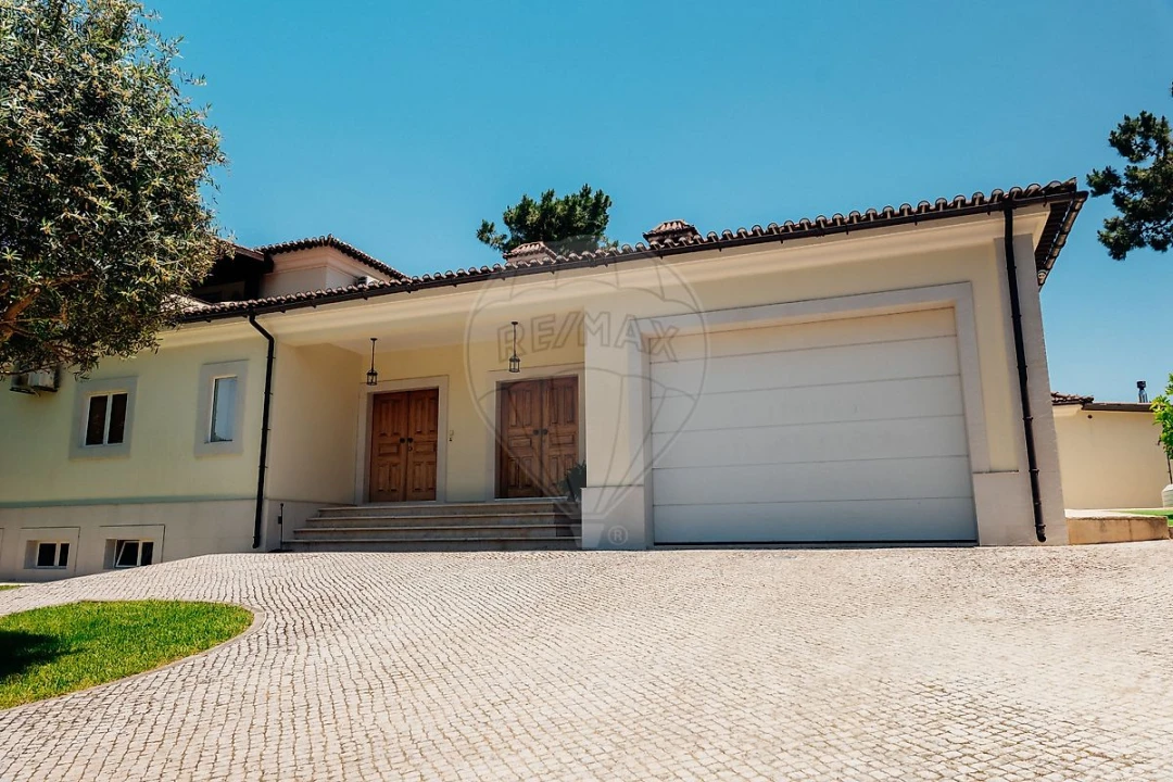 Moradia T5 para Venda em Charneca de Caparica e Sobreda Foto 30