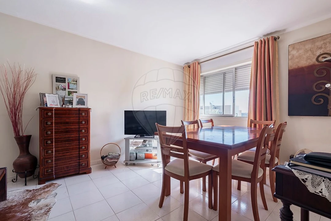 Apartamento T3 para Venda em Santo António dos Cavaleiros e Frielas Foto 23