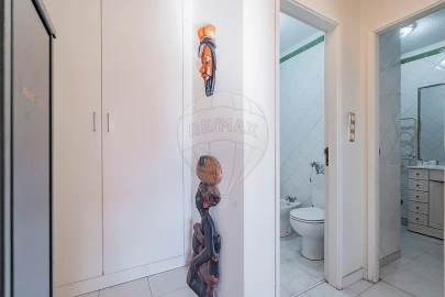 Apartamento T3 para Venda em Santo António dos Cavaleiros e Frielas
