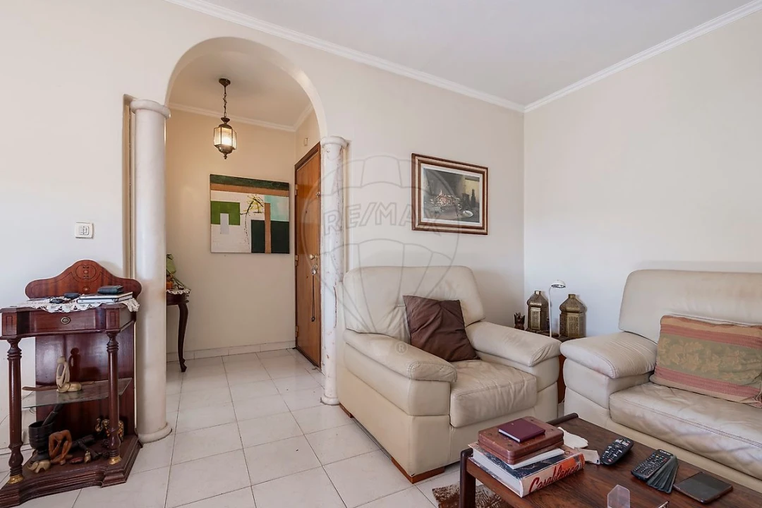 Apartamento T3 para Venda em Santo António dos Cavaleiros e Frielas Foto 26