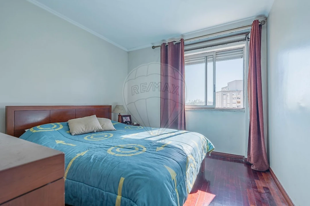 Apartamento T3 para Venda em Santo António dos Cavaleiros e Frielas Foto 11