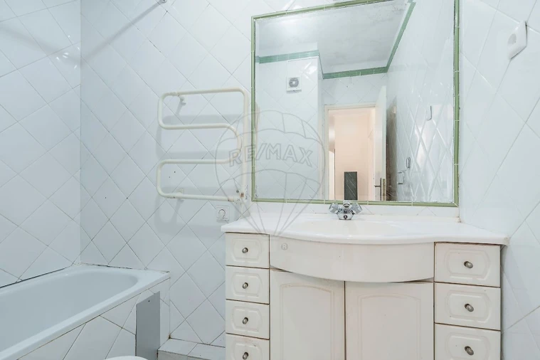 Apartamento T3 para Venda em Santo António dos Cavaleiros e Frielas Foto 9