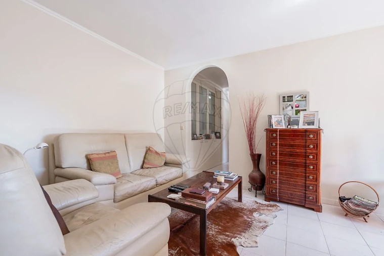 Apartamento T3 para Venda em Santo António dos Cavaleiros e Frielas Foto 24