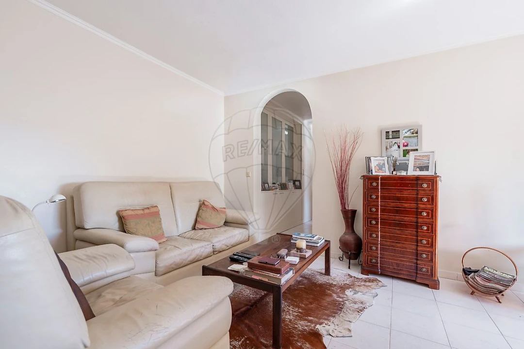Apartamento T3 para Venda em Santo António dos Cavaleiros e Frielas Foto 24
