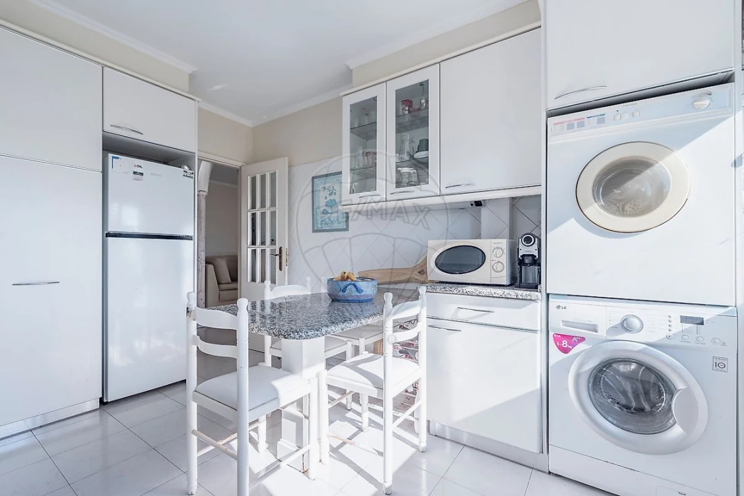 Apartamento T3 para Venda em Santo António dos Cavaleiros e Frielas Foto 1