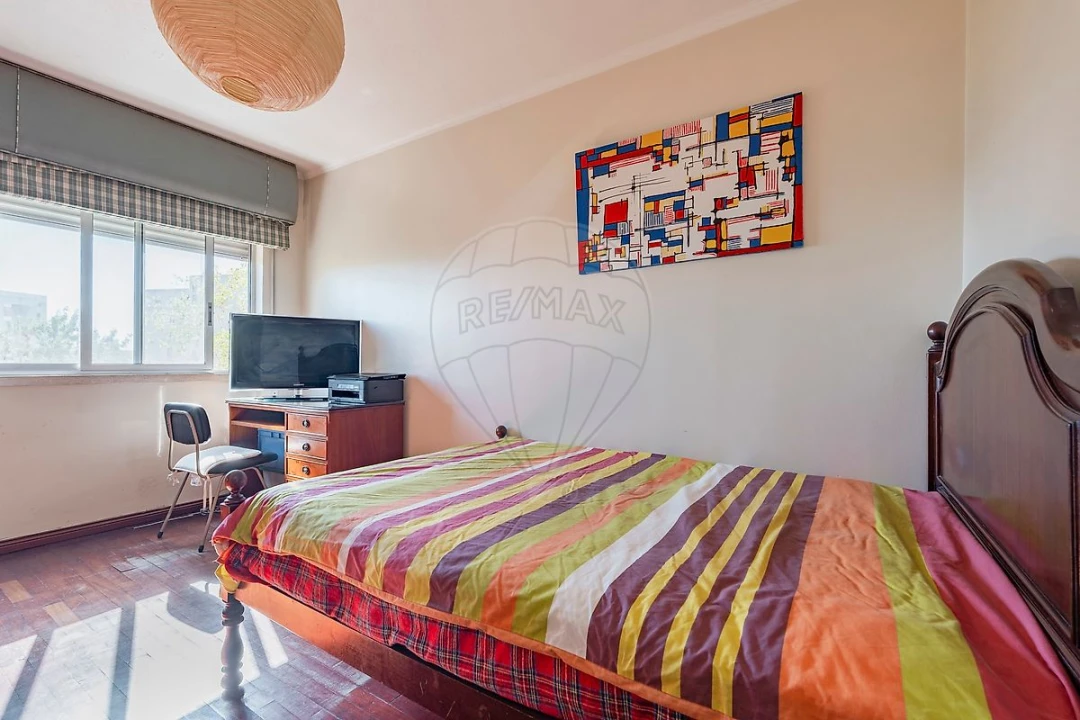 Apartamento T3 para Venda em Santo António dos Cavaleiros e Frielas Foto 28