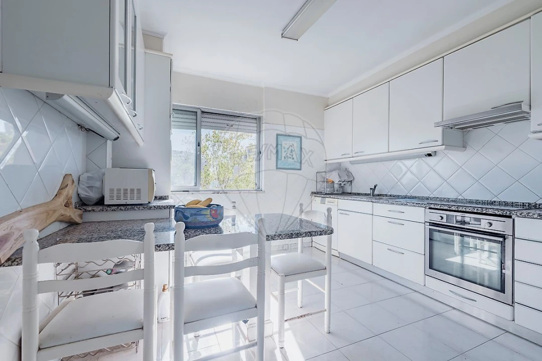 Apartamento T3 para Venda em Santo António dos Cavaleiros e Frielas Foto 5