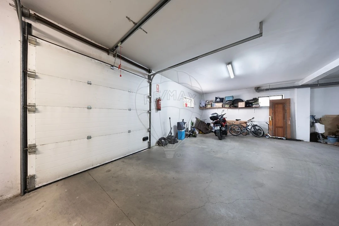Apartamento T2 para Venda em Azambuja Foto 43