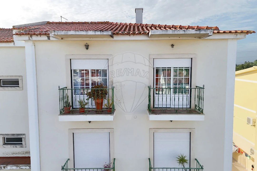 Apartamento T2 para Venda em Azambuja Foto 7