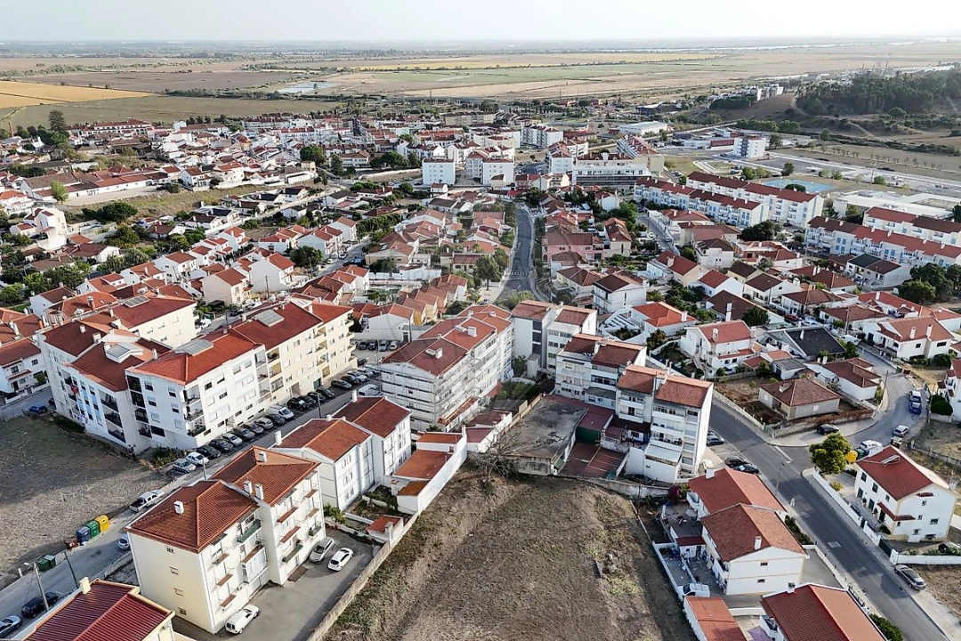 Apartamento T2 para Venda em Azambuja Foto 8