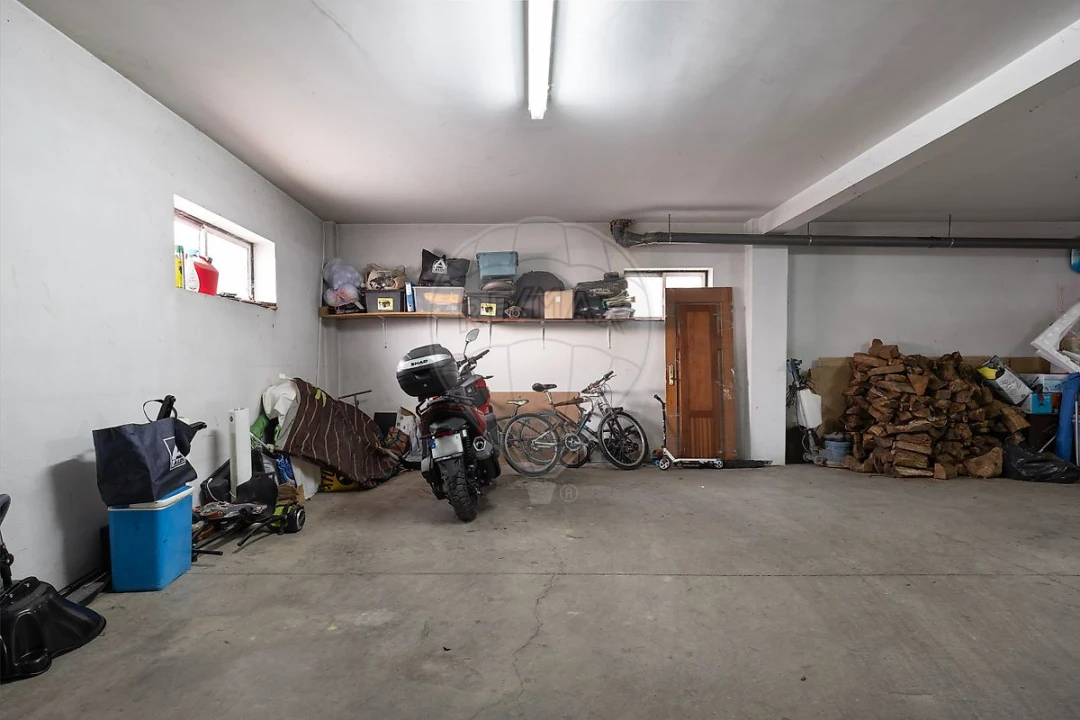 Apartamento T2 para Venda em Azambuja Foto 44