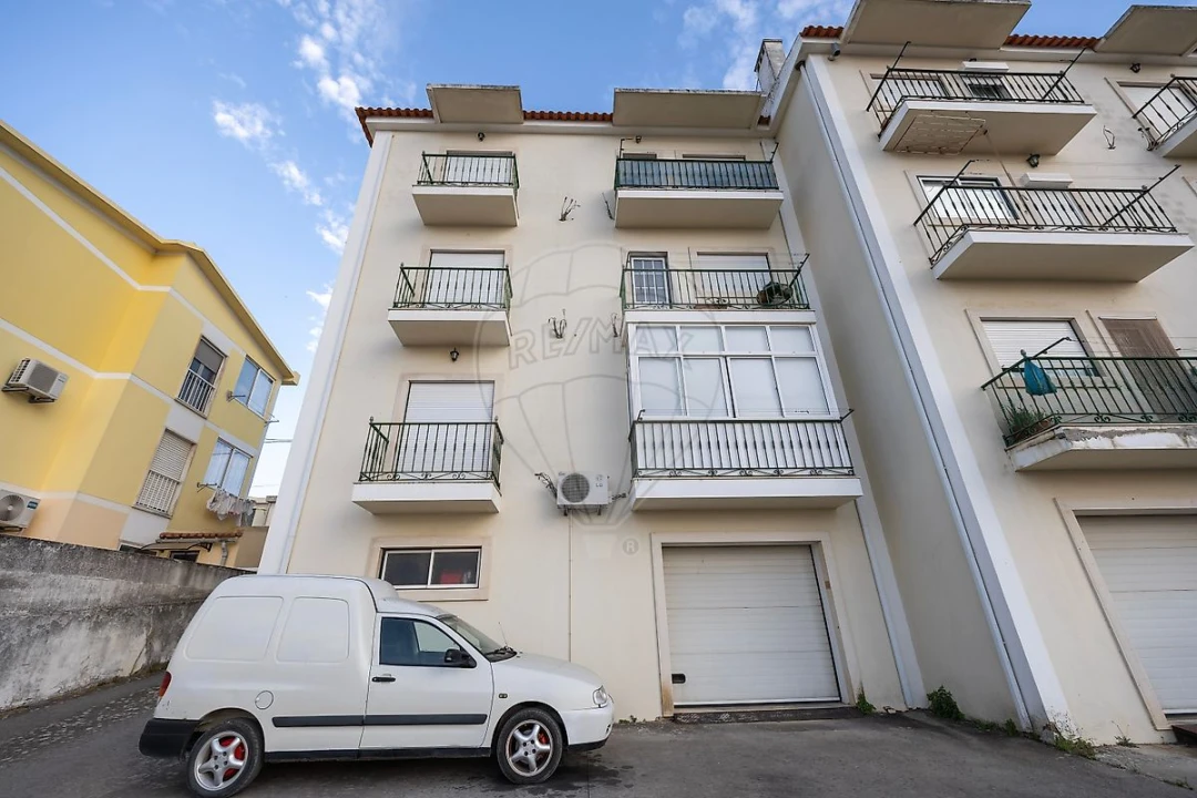 Apartamento T2 para Venda em Azambuja Foto 41