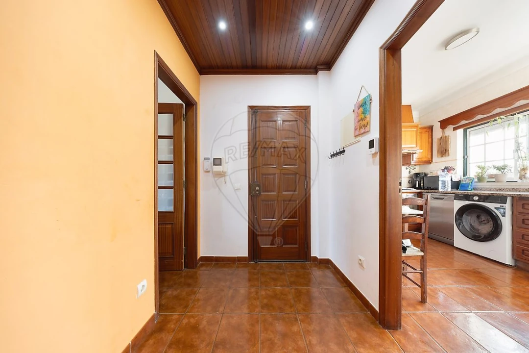 Apartamento T2 para Venda em Azambuja Foto 16
