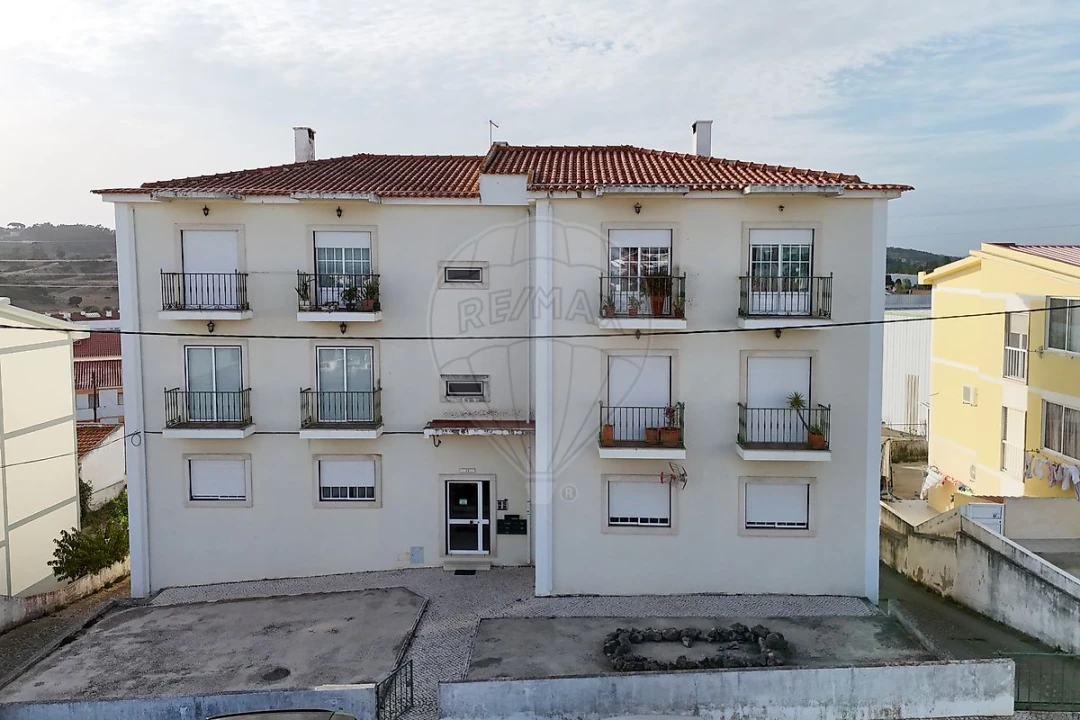 Apartamento T2 para Venda em Azambuja Foto 6