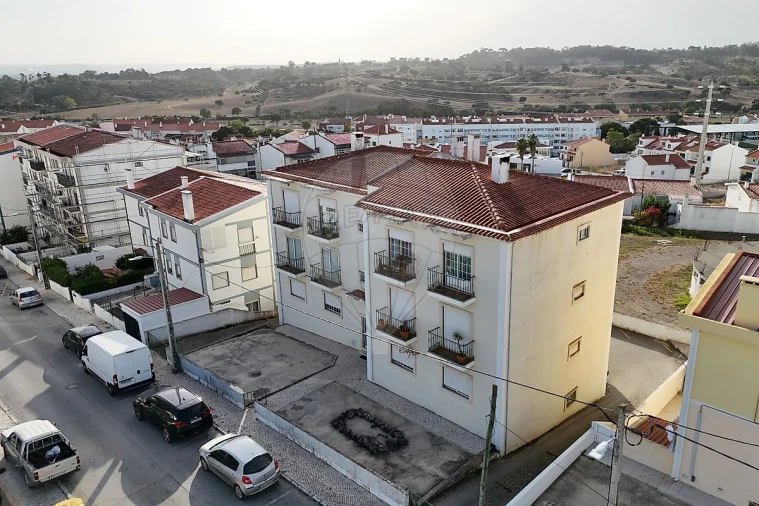 Apartamento T2 para Venda em Azambuja Foto 3