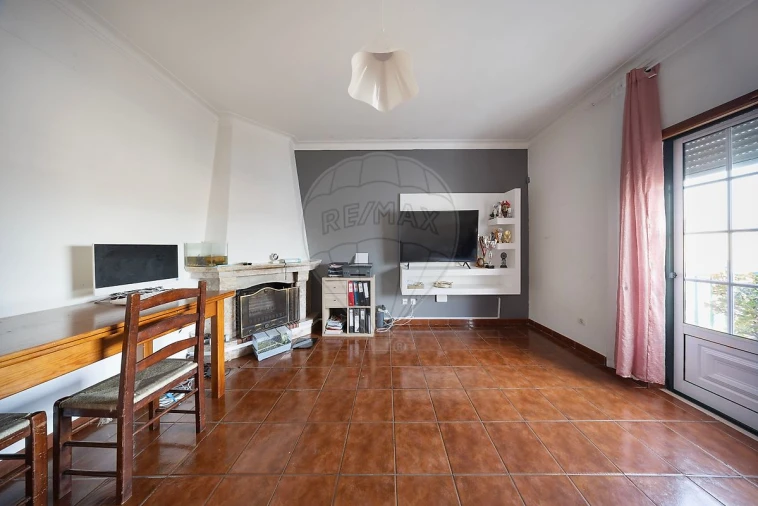 Apartamento T2 para Venda em Azambuja Foto 15