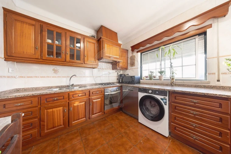 Apartamento T2 para Venda em Azambuja Foto 35