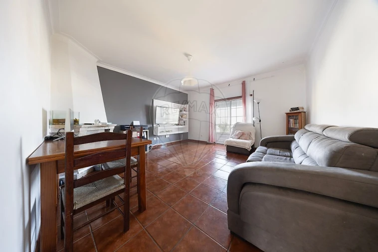 Apartamento T2 para Venda em Azambuja Foto 19