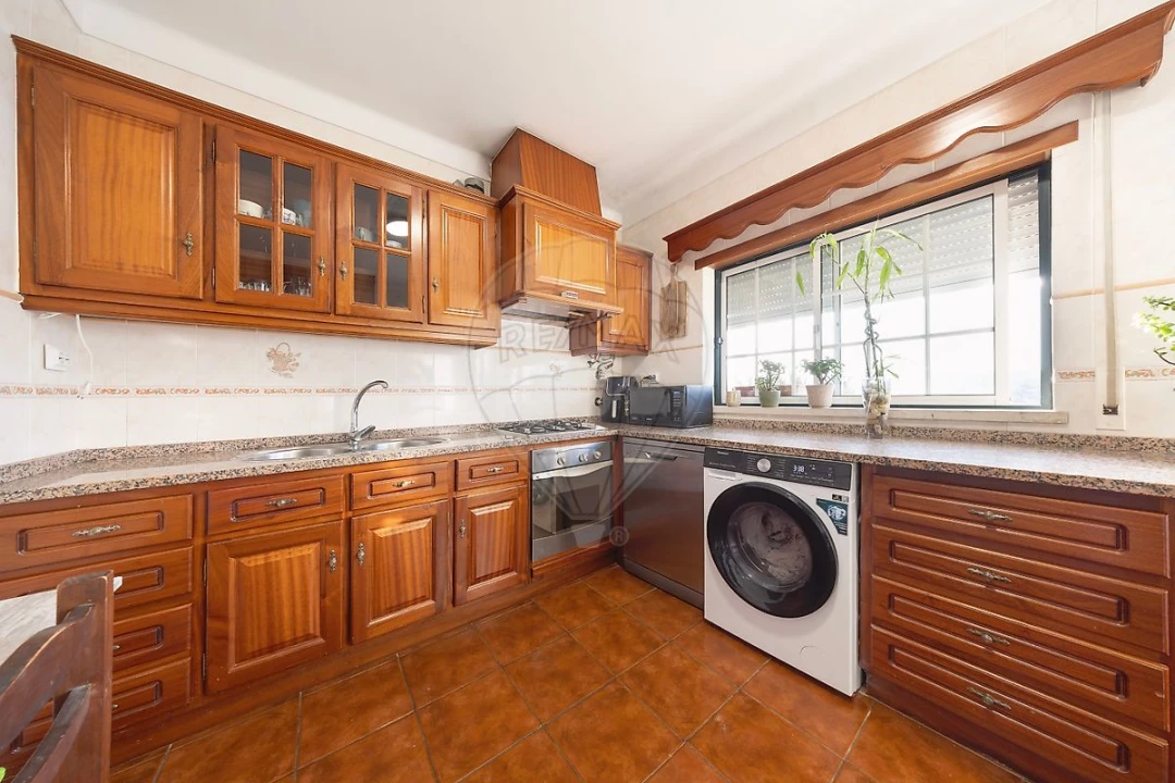 Apartamento T2 para Venda em Azambuja Foto 35