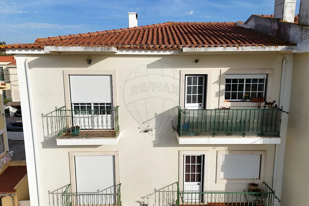 Apartamento T2 para Venda em Azambuja Foto 1