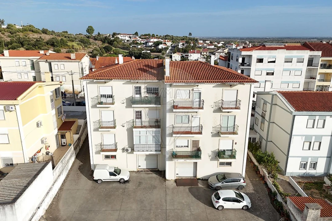 Apartamento T2 para Venda em Azambuja Foto 2