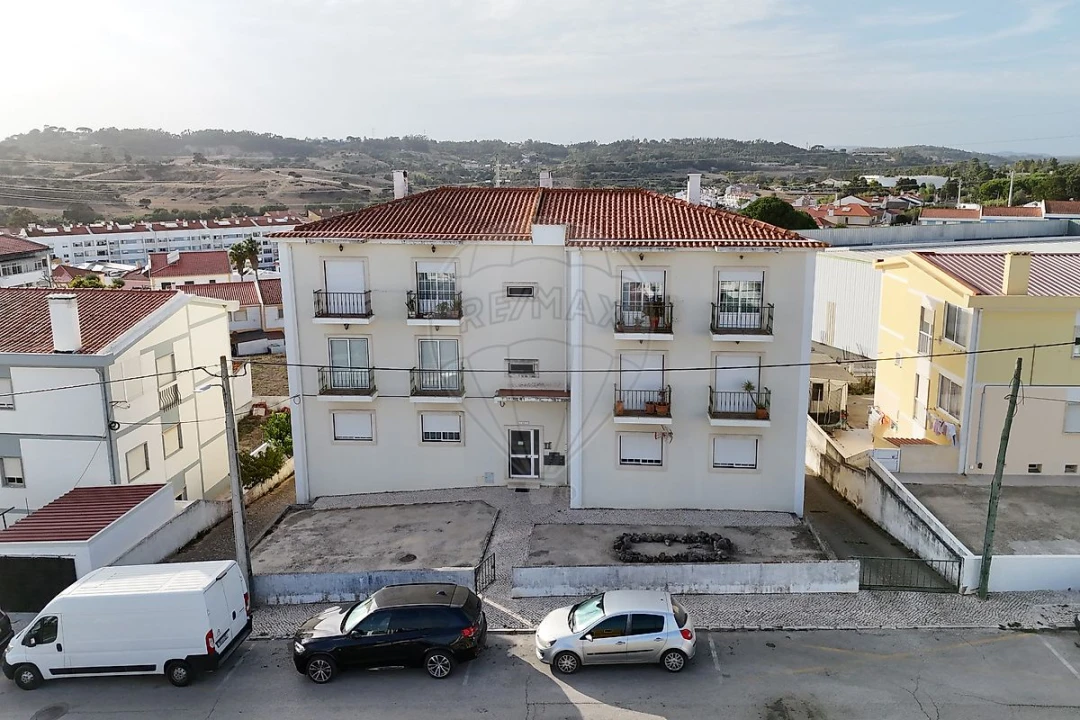 Apartamento T2 para Venda em Azambuja Foto 5