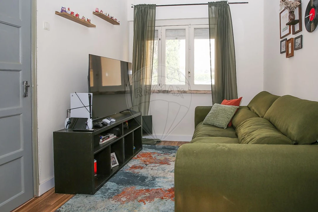 Apartamento T2 para Venda em Vila Franca de Xira Foto 6