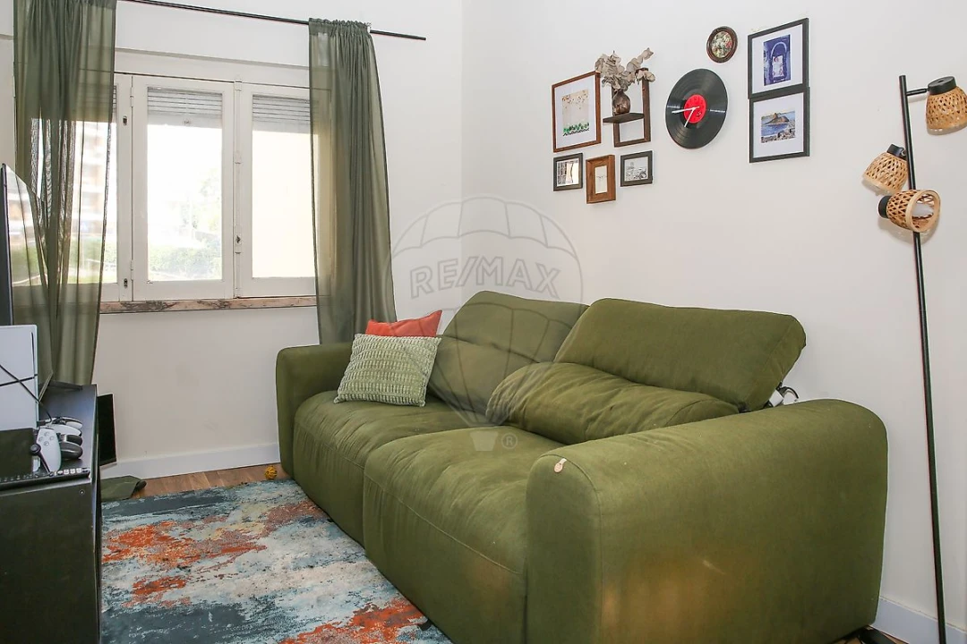 Apartamento T2 para Venda em Vila Franca de Xira Foto 7