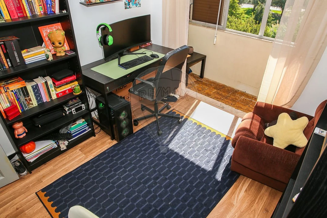 Apartamento T2 para Venda em Vila Franca de Xira Foto 21