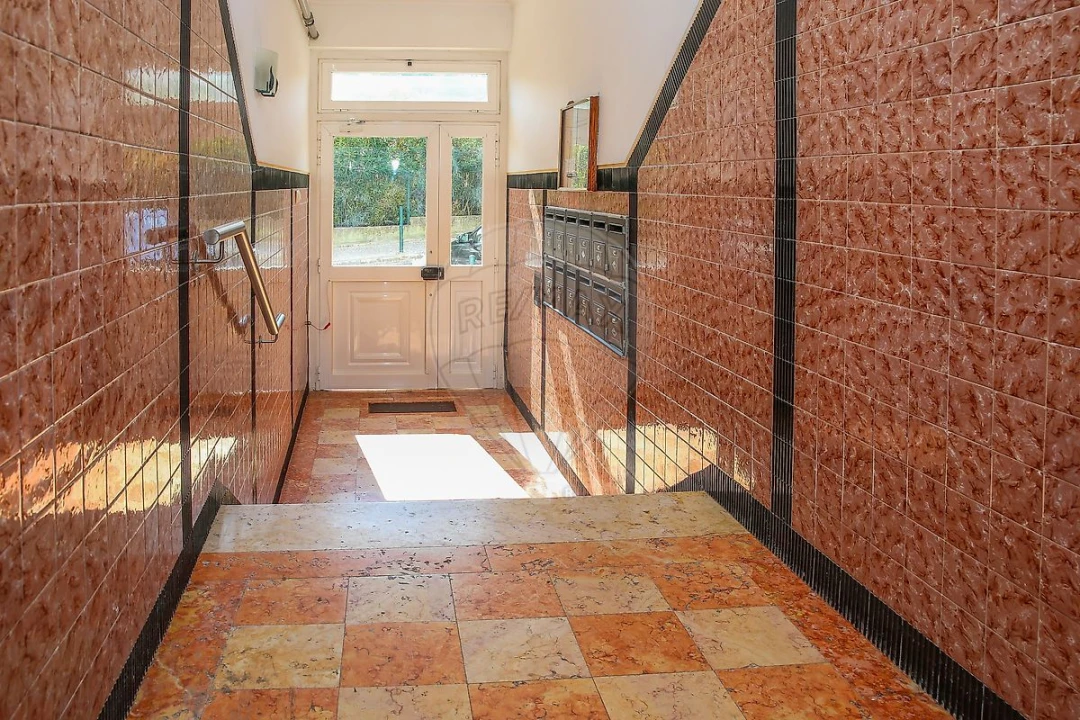 Apartamento T2 para Venda em Vila Franca de Xira Foto 5