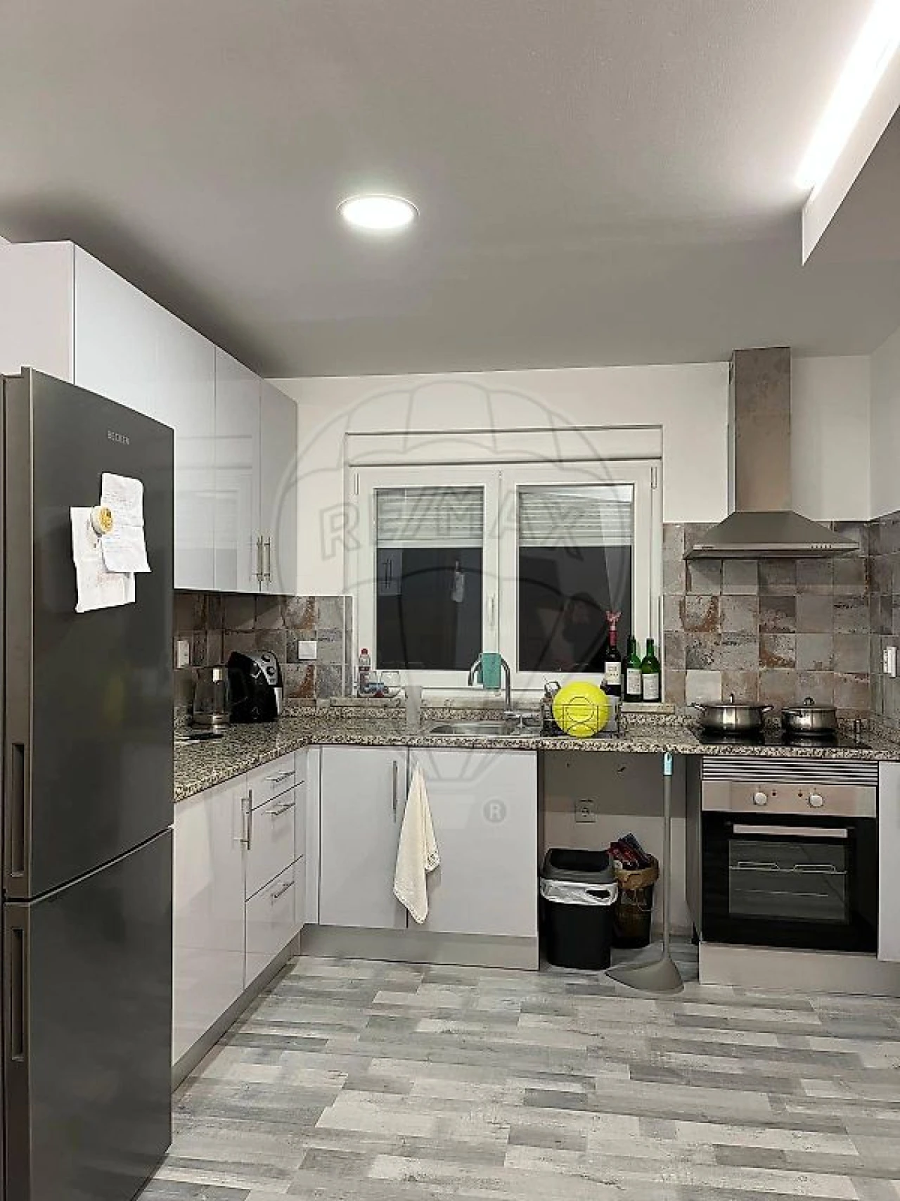 Apartamento T2 para Venda em Teixoso e Sarzedo Foto 1