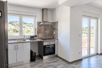 Apartamento T2 para Venda em Teixoso e Sarzedo