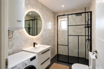 Apartamento T2 para Venda em Teixoso e Sarzedo