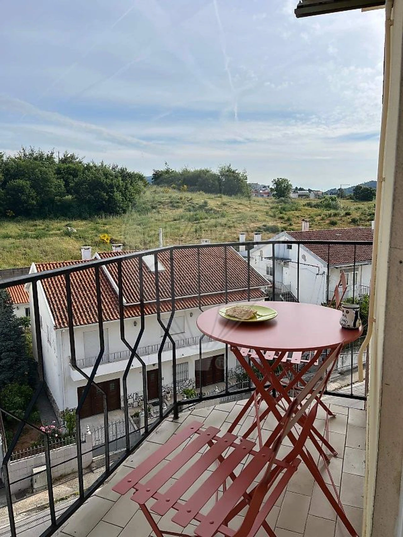 Apartamento T2 para Venda em Teixoso e Sarzedo Foto 3