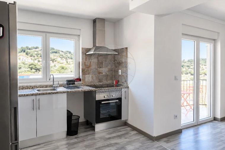 Apartamento T2 para Venda em Teixoso e Sarzedo Foto 9