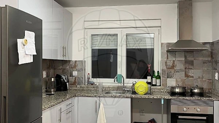 Apartamento T2 para Venda em Teixoso e Sarzedo
