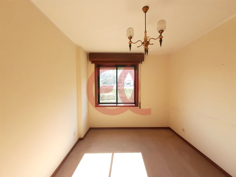Apartamento T2 para Venda em Darque Foto 4