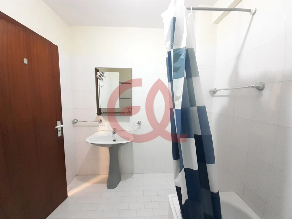 Apartamento T2 para Venda em Darque Foto 10