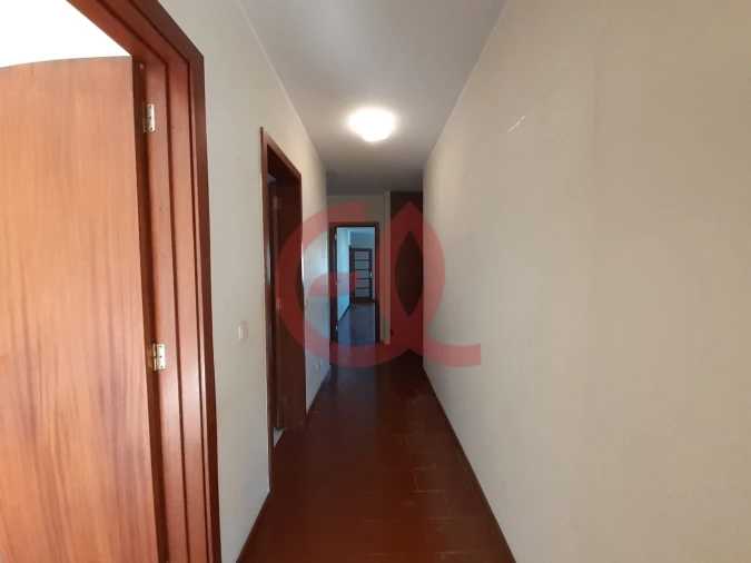 Apartamento T2 para Venda em Darque Foto 8