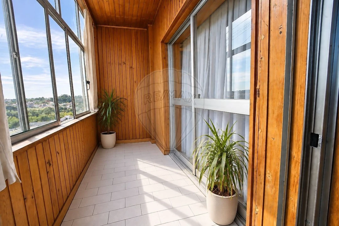 Apartamento T2 para Venda em Campanhã Foto 10