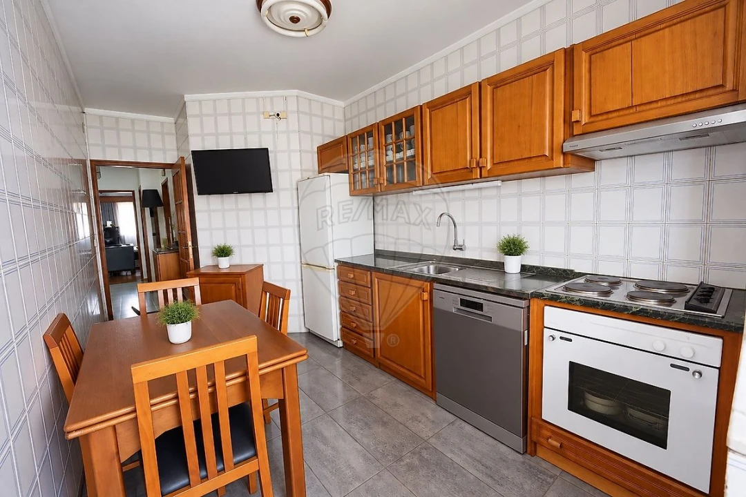 Apartamento T2 para Venda em Campanhã Foto 8