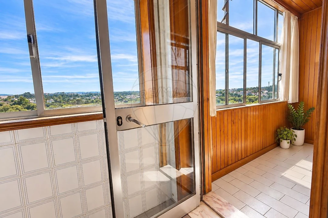 Apartamento T2 para Venda em Campanhã Foto 11