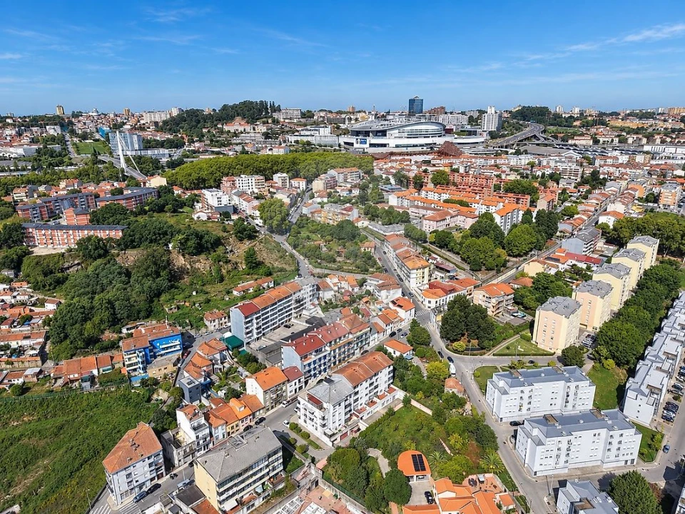 Apartamento T2 para Venda em Campanhã Foto 2