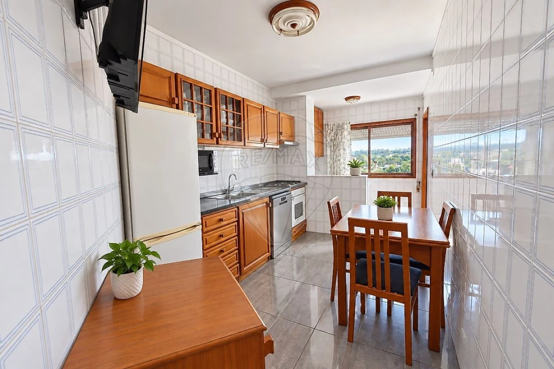 Apartamento T2 para Venda em Campanhã Foto 6