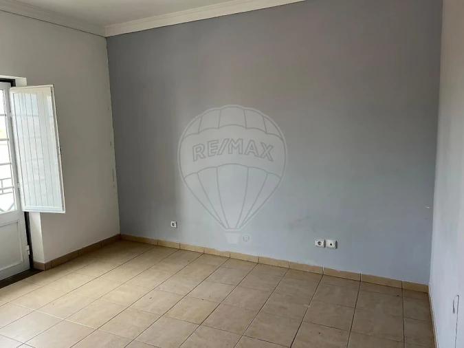 Apartamento T3 para Arrendamento em Almeirim Foto 3