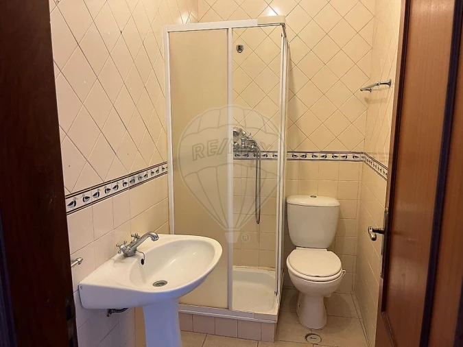Apartamento T3 para Arrendamento em Almeirim Foto 9